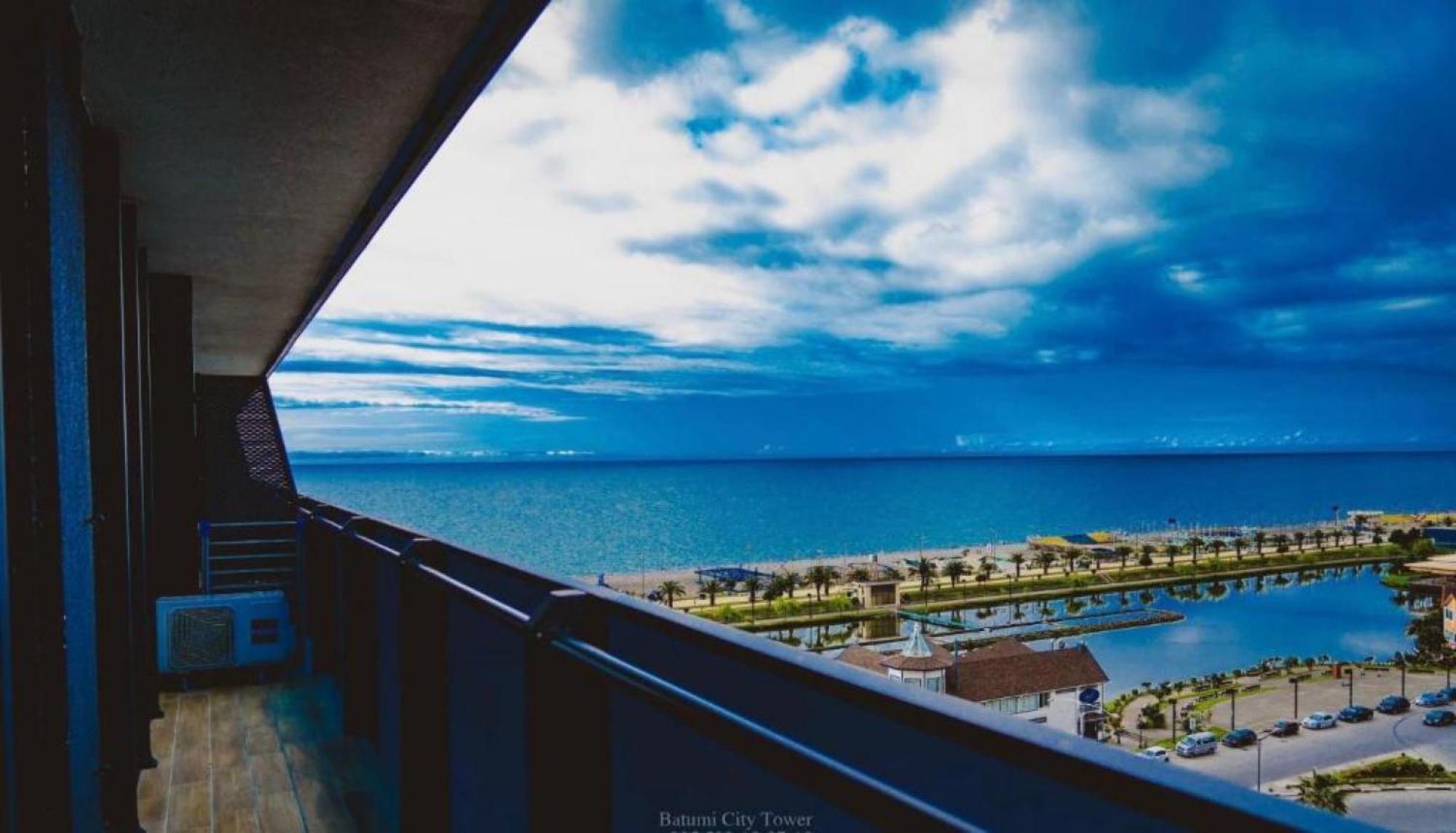 Delux Sea View Aparthotel In Orbi City Batumi Exteriér fotografie